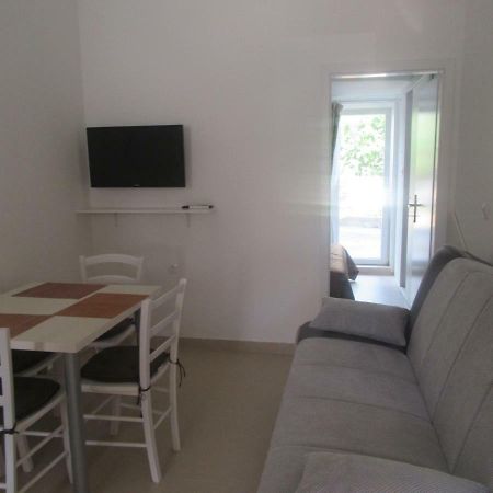 Apartment Vanesa ザダル エクステリア 写真